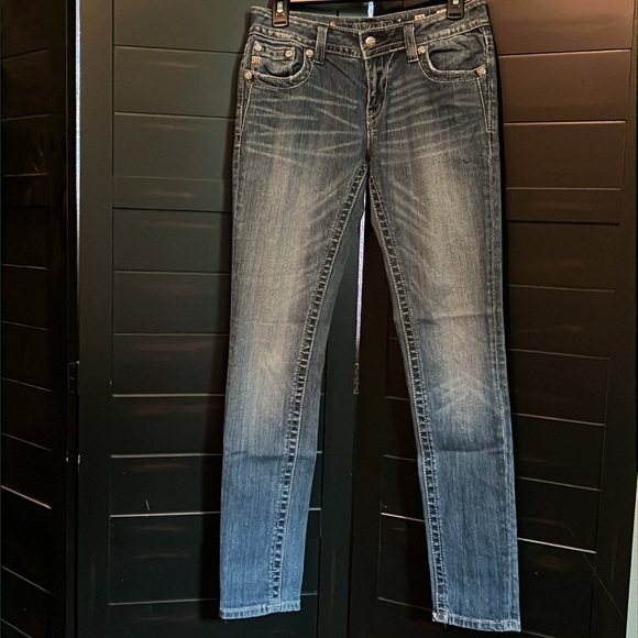 Miss Me jeans Skinny, size 27x30 actual (JP61335) - Picture 3 of 12